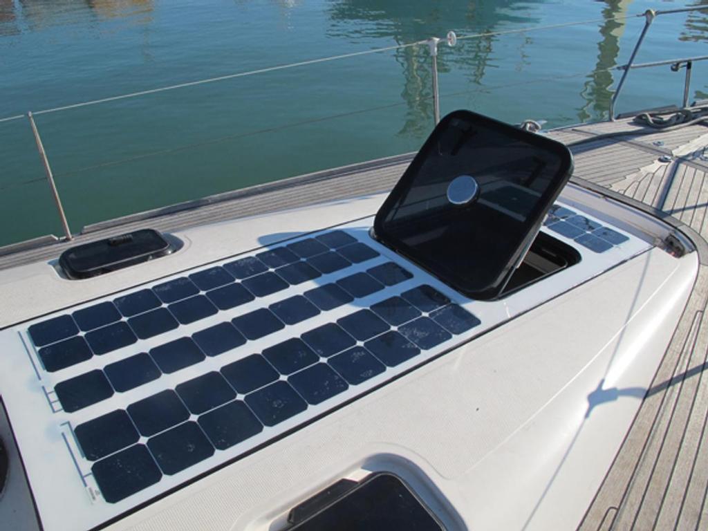 Solbian Super Rugged(SR) panels are attractive and produce the highest power                                 © Kiwi Yachting www.kiwiyachting.co.nz